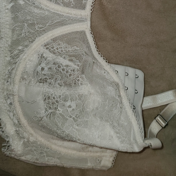 VS bra push-up without padding white size 36ddd - Picture 9 of 9